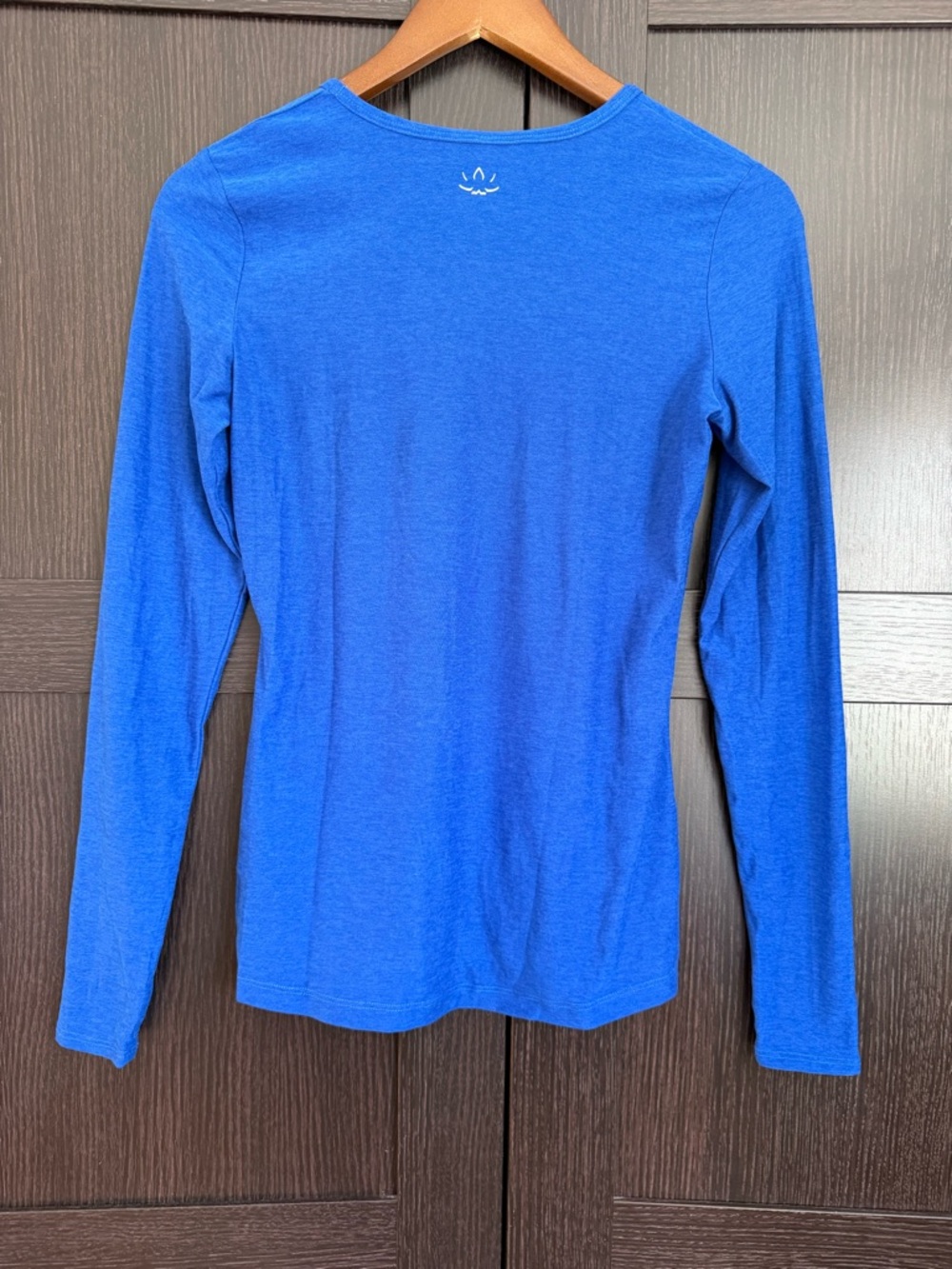 Beyond Yoga -
Featherweight Classic Crew
Pullover in Electric Blue - Picture 2 of 3